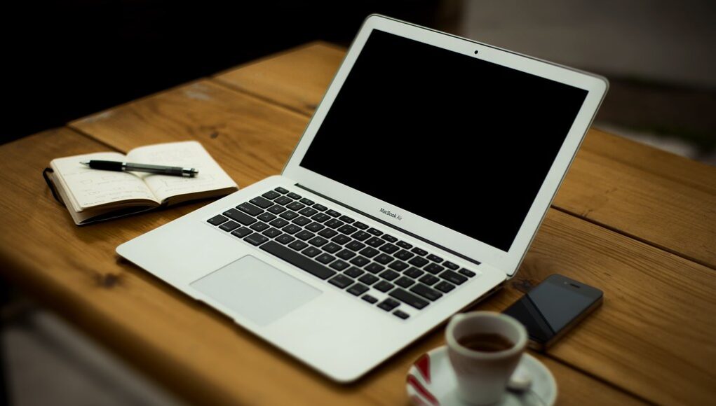 blog-setup-318-1 laptop-iphone-desk - Must Link to https://coffee-channel.com