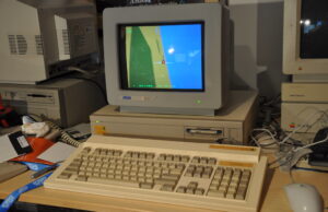 How Do I Add Social Media Icons? Acorn Archimedes A5000