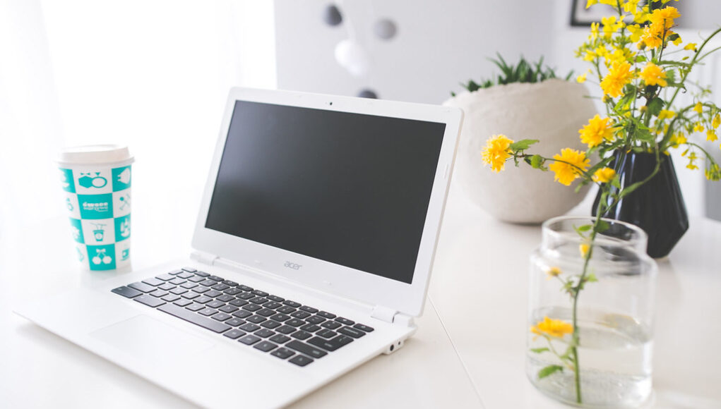 coffee-desk-laptop-notebook